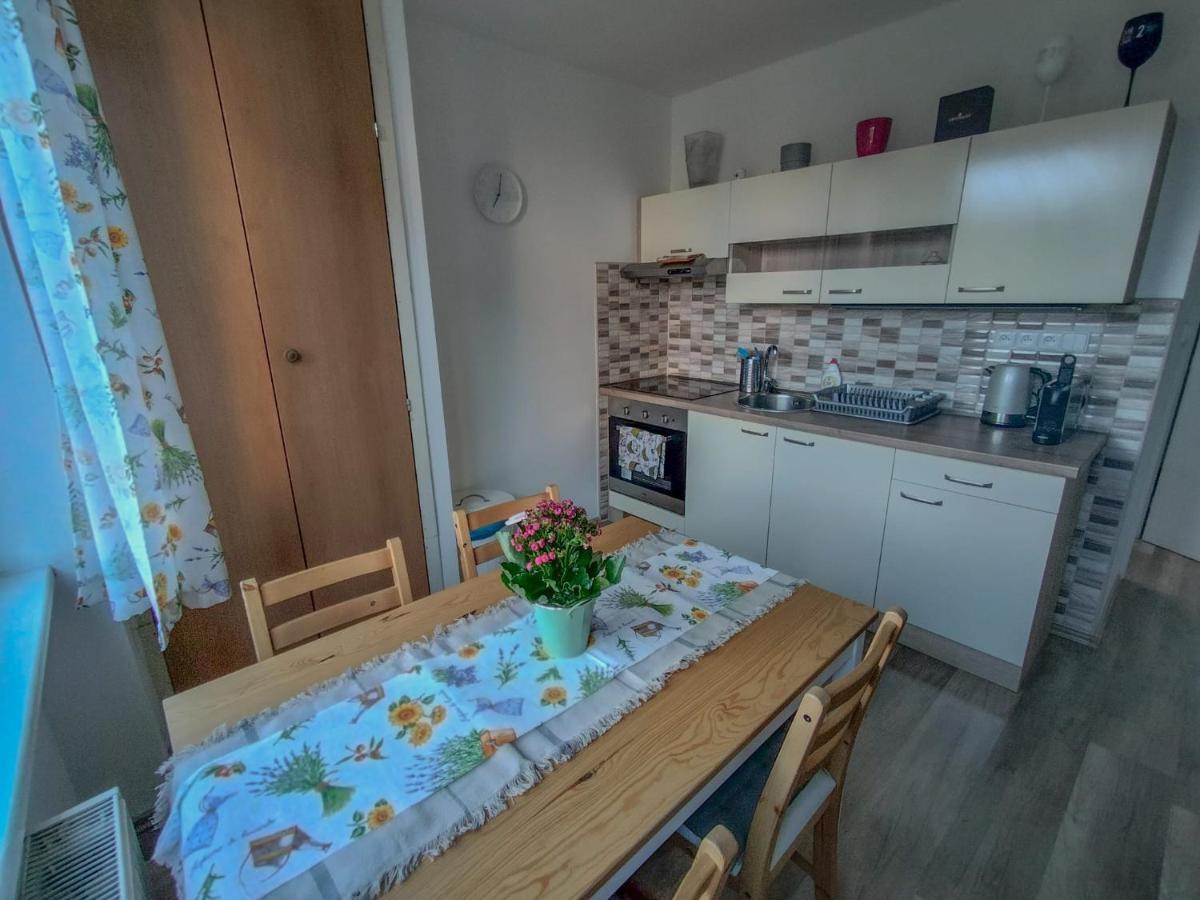 Apartmanek Protez Janske Lazne Exterior photo